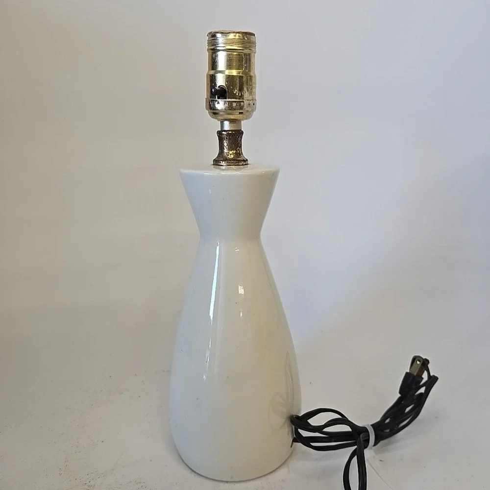 Vtg Mid Century Modern Black‎ & Gold Ivy Table Lamp